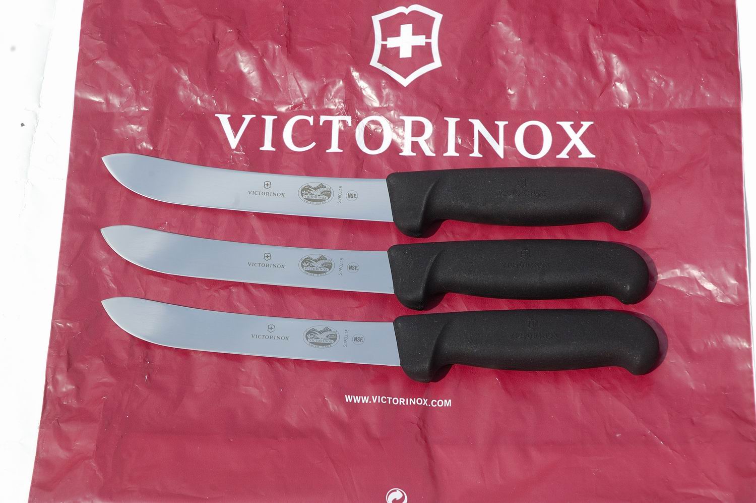 victorinox-pisau-potong-daging-6-inci